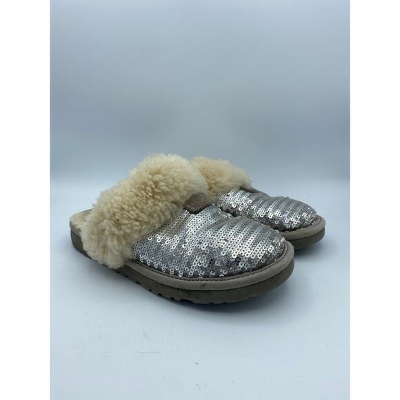 UGG Kids Dazzle Sequin Silver Sparkle Slippers Little Kid size 2 - Picture 1 of 9